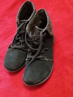 Clarks Ankle Boots Womens Size 10 Black Suede Leather Lace-up Roseville Bootie